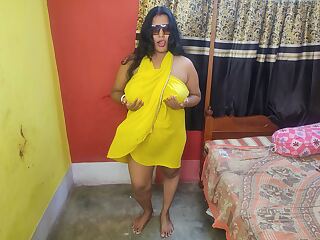 Sad Bengali wife fucks banana in living room